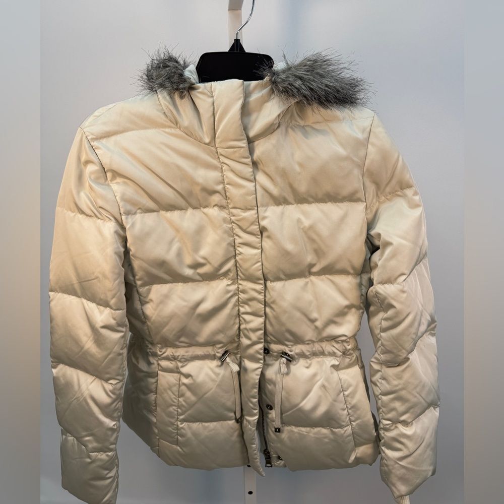Banana Republic Women's Cream Puffer Jacket with Faux Fur Hood XS